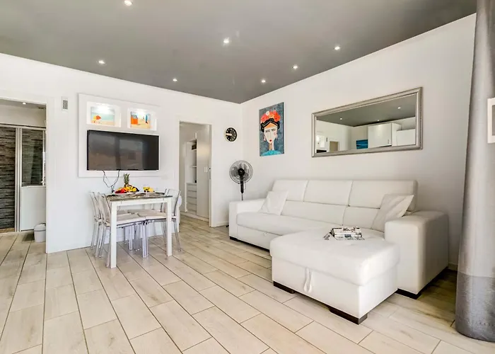 Cosy Mareverde Free Wifi Apartment *